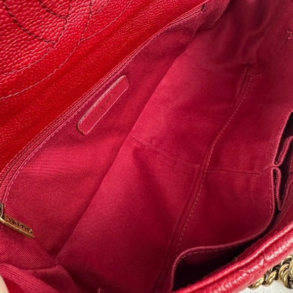 Chanel Coco Handle Medium Red Caviar Leather GHW - Picture 6 of 11